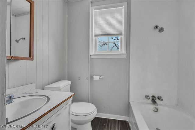 2101 N I Street, Fort Smith, AR 72901