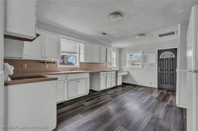 2101 N I Street, Fort Smith, AR 72901