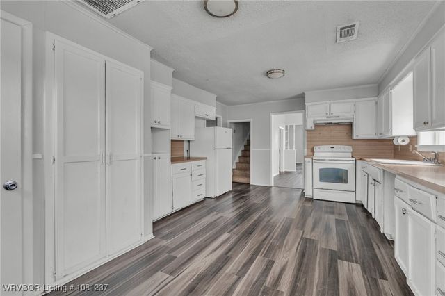 2101 N I Street, Fort Smith, AR 72901
