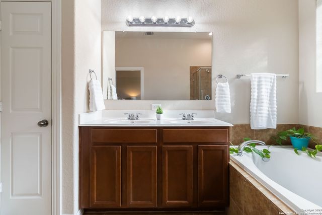 1922 Lindal Pointe, San Antonio, TX 78260