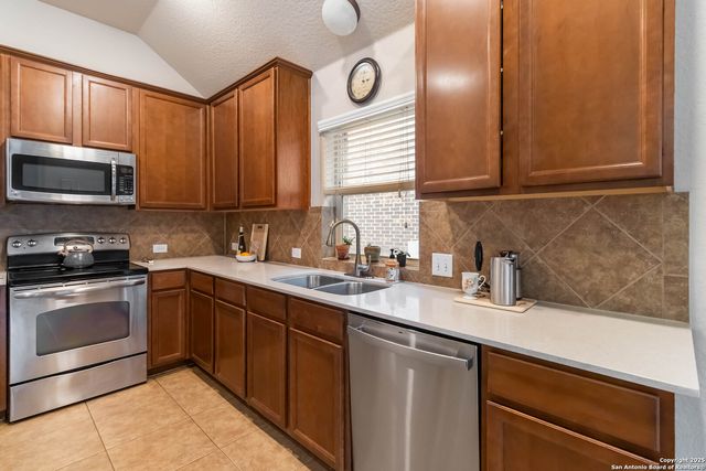 1922 Lindal Pointe, San Antonio, TX 78260