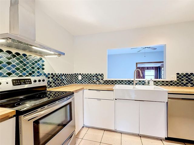 523 DERBY DRIVE, Altamonte Springs, FL 32714