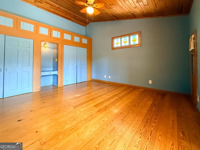 33 McNabb Lane, Clarkesville, GA 30523