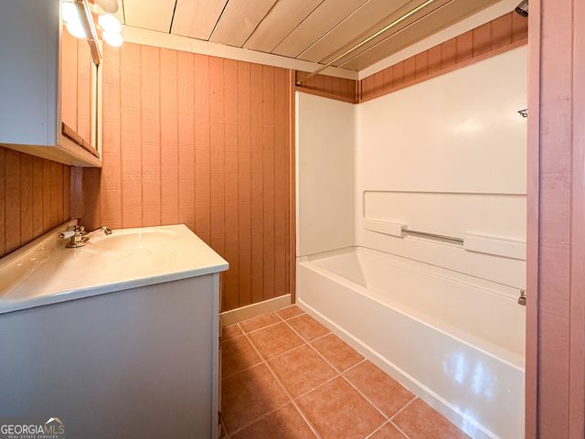 33 McNabb Lane, Clarkesville, GA 30523