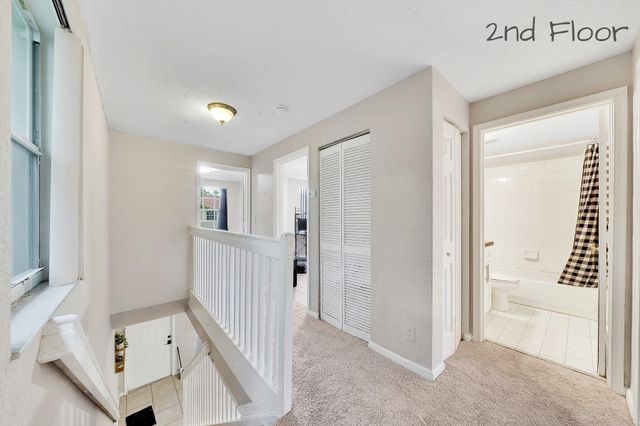 982 Summit Lake Drive, West Palm Beach, FL 33406