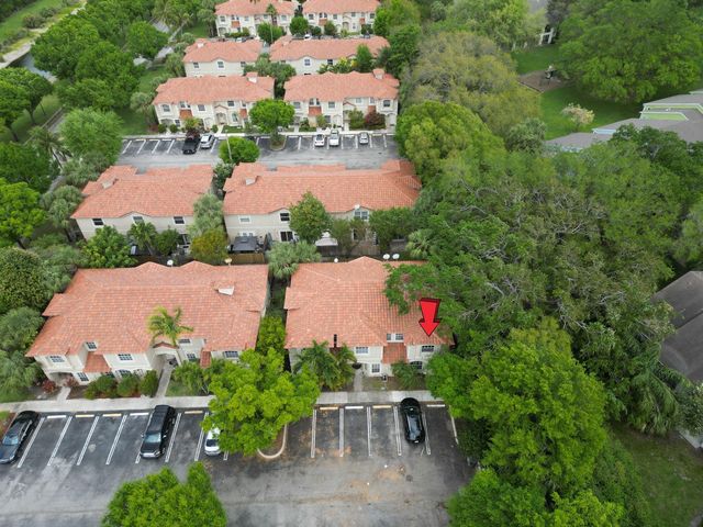 982 Summit Lake Drive, West Palm Beach, FL 33406