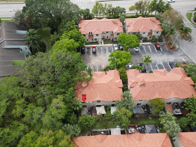 982 Summit Lake Drive, West Palm Beach, FL 33406