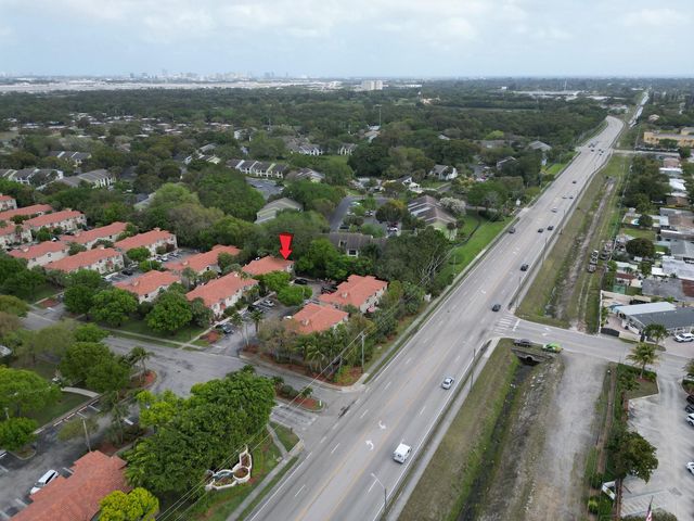 982 Summit Lake Drive, West Palm Beach, FL 33406