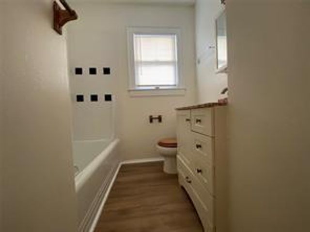 5202 Avenue O Up, Galveston, TX 77551
