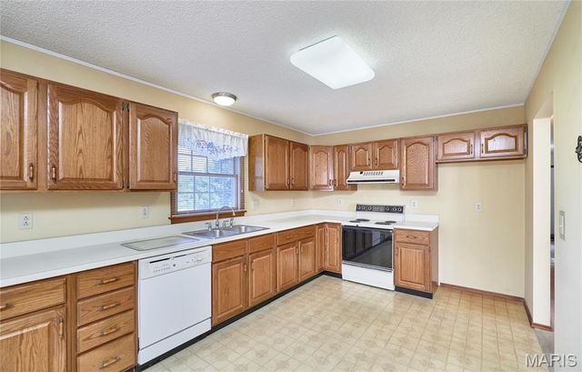 103 Meadow Ridge Drive, Troy, MO 63379