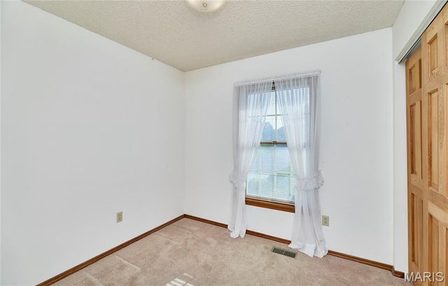 103 Meadow Ridge Drive, Troy, MO 63379