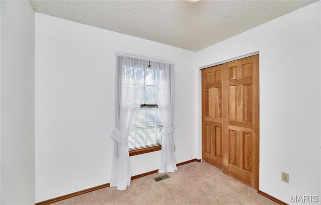 103 Meadow Ridge Drive, Troy, MO 63379