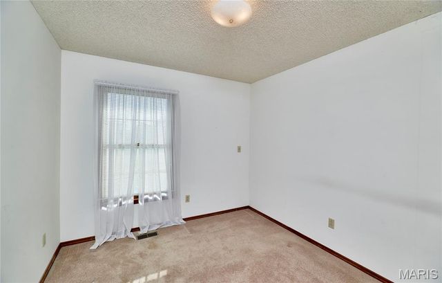 103 Meadow Ridge Drive, Troy, MO 63379