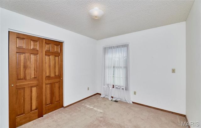 103 Meadow Ridge Drive, Troy, MO 63379