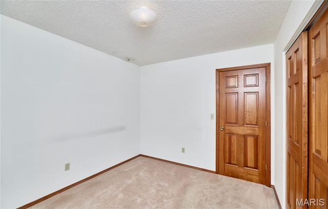 103 Meadow Ridge Drive, Troy, MO 63379