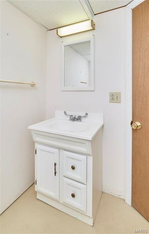 103 Meadow Ridge Drive, Troy, MO 63379