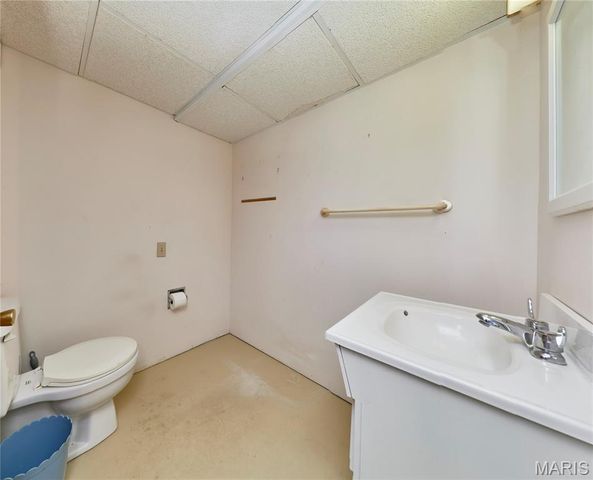 103 Meadow Ridge Drive, Troy, MO 63379
