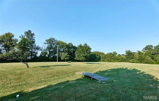103 Meadow Ridge Drive, Troy, MO 63379