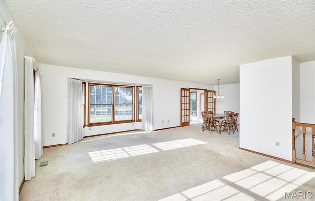 103 Meadow Ridge Drive, Troy, MO 63379