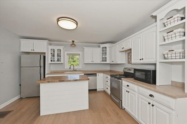 6411 S Preston Road, Superior, WI 54880