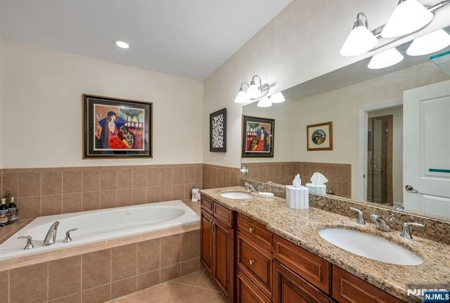 2310 Rio Vista Lane 2310, Northvale, NJ 07647
