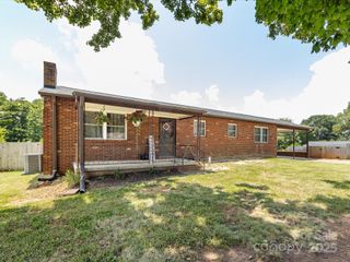 607 Old Mountain Road, Statesville, NC 28677