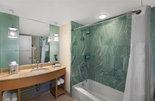 18683 Collins Avenue 1110, Sunny Isles Beach, FL 33160