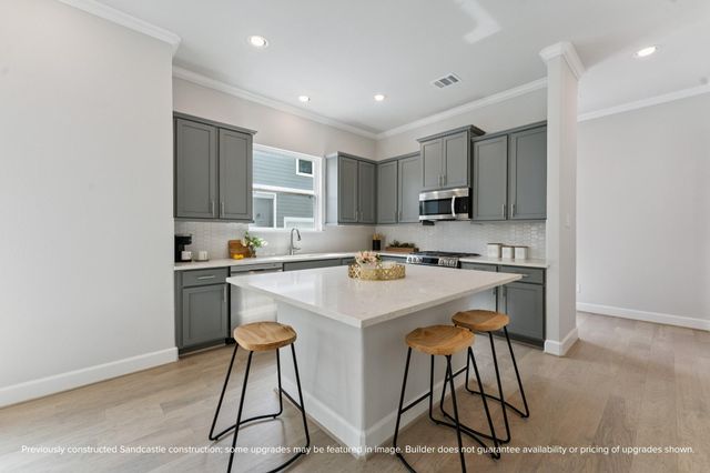 1530 W 34th Street, Houston, TX 77018