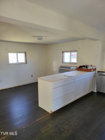 1816 South Highway 81, Jonesborough, TN 37659