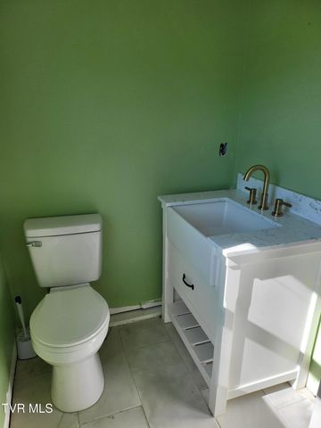 1816 South Highway 81, Jonesborough, TN 37659