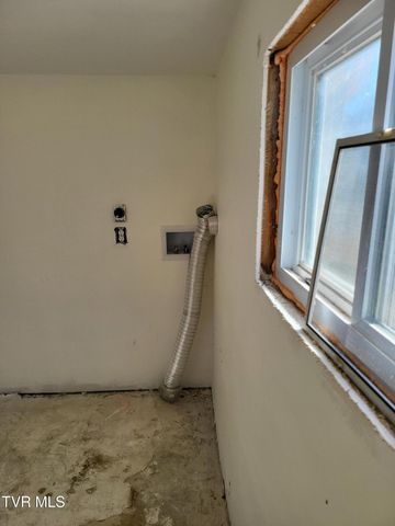 1816 South Highway 81, Jonesborough, TN 37659