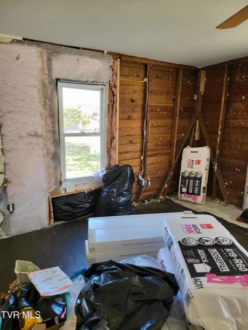 1816 South Highway 81, Jonesborough, TN 37659