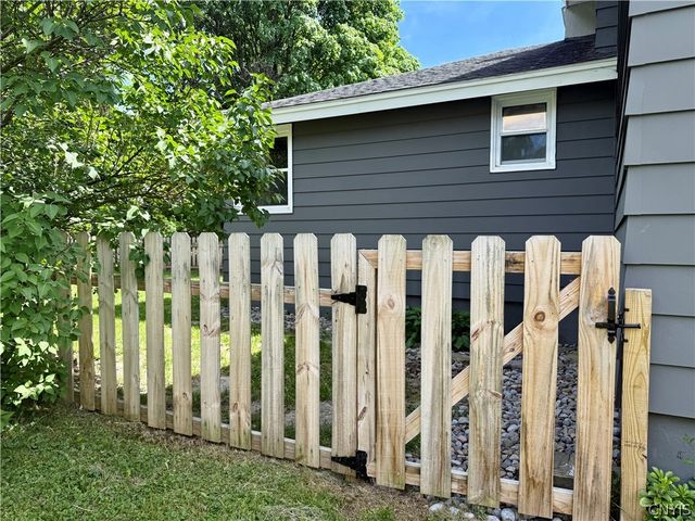 223 Goodrich Ave, Syracuse, NY 13210
