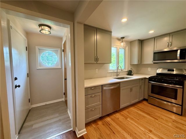 223 Goodrich Ave, Syracuse, NY 13210
