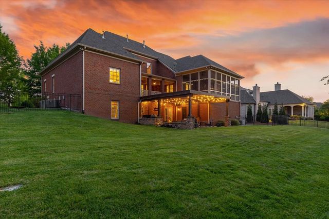 9254 Wardley Park Ln, Brentwood, TN 37027