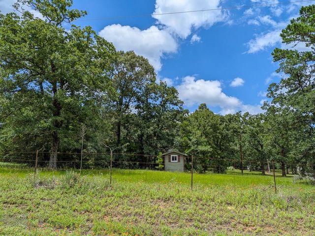 6041 County Road 302, Navasota, TX 77868