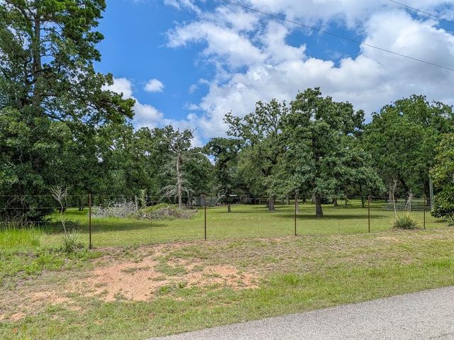 6041 County Road 302, Navasota, TX 77868