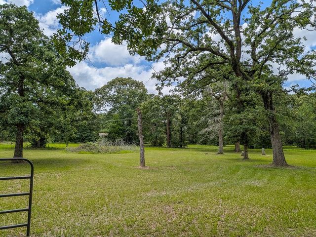 6041 County Road 302, Navasota, TX 77868