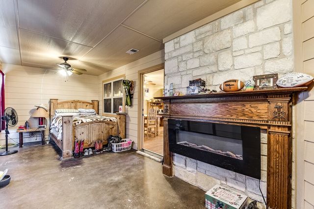 238 HCR 1217, Blum, TX 76627