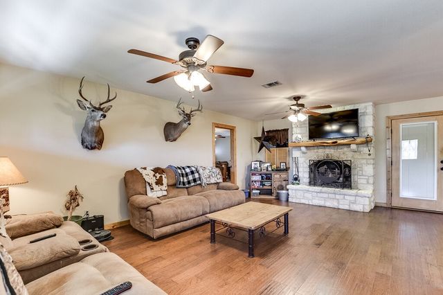 238 HCR 1217, Blum, TX 76627