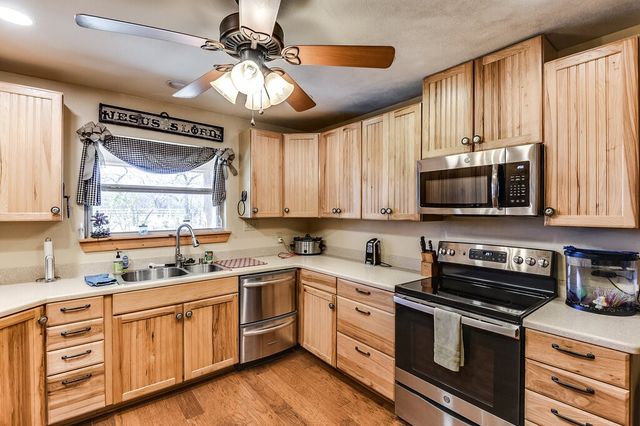 238 HCR 1217, Blum, TX 76627