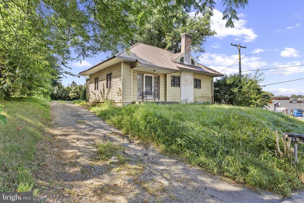 1660 OLD PHILADELPHIA PIKE, Lancaster, PA 17602