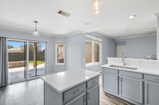 3103 Creekwood Drive, Wylie, TX 75098