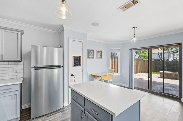 3103 Creekwood Drive, Wylie, TX 75098