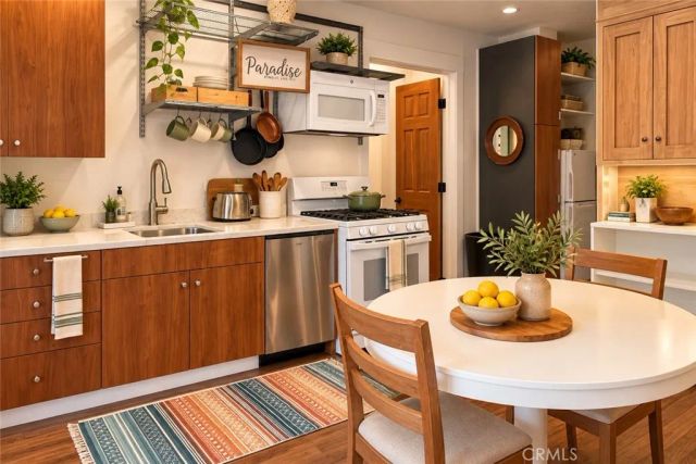 6254 Agnes Avenue, North Hollywood, CA 91606