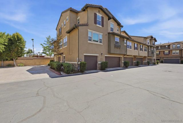 10161 Daybreak 6, Santee, CA 92071