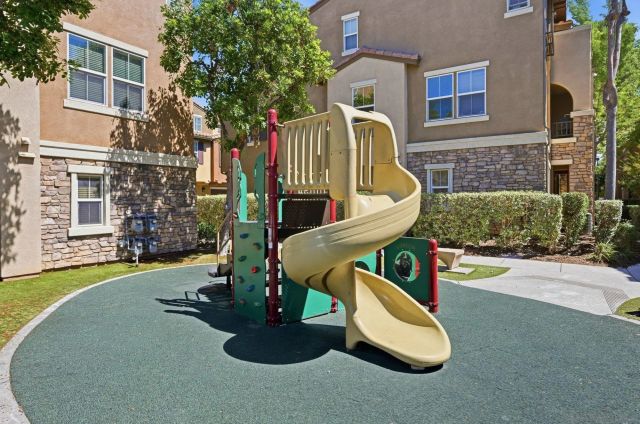 10161 Daybreak 6, Santee, CA 92071