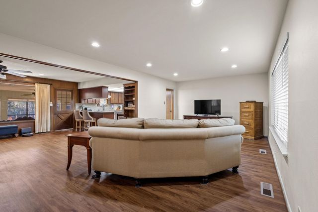 1701 S Lillis Lane, Denison, TX 75020