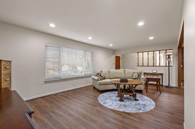 1701 S Lillis Lane, Denison, TX 75020