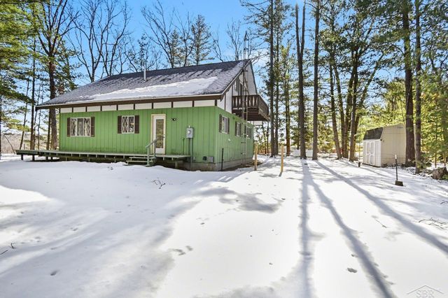 5700 Wilderness Drive, Alger, MI 48610